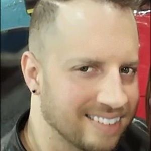 Meet your Posher, Tom